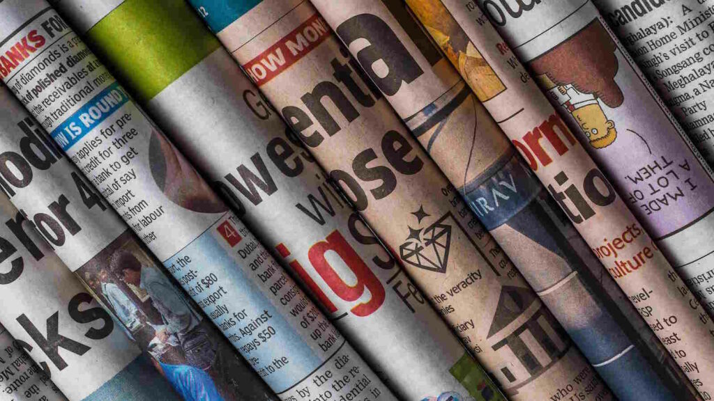 Was sind Schlagzeilen? Bedeutung, Beispiele und Tipps für Journalisten 2 verschiedene Arten von Schlagzeilen