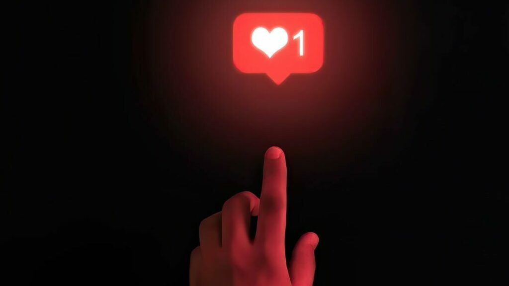 Like-Farmen entlarven: Die schockierenden Methoden, Risiken und Folgen künstlicher Likes 4 abdullahsaghirahmad like 5572050 1920 edited